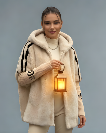 Lúmina Hush – Abrigo Ultra-Suave con Capucha y Cremallera | Calidez y Estilo para esta Navidad 2025